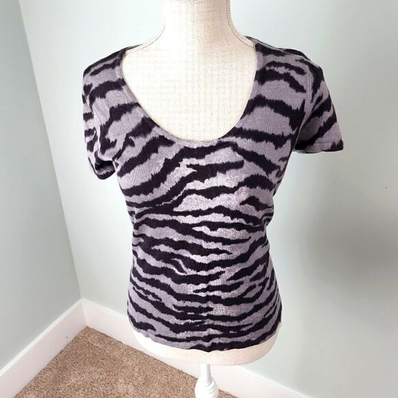 ANN TAYLOR WOMEN'S SHORT SLEEVE SCOOP NECK TOP GRAY AND BLACK SIZE SMALL - Picture 1 of 6